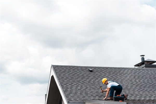 When Should a Roof Be Repaired Versus Fully Replaced?