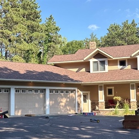 River Falls, WI home before roof replacement